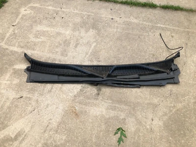 Panel de capucha limpiaparabrisas Silverado Tahoe Sierra Yukon Avalanche 99-07 dañado 15792701 Foto 1 de 4