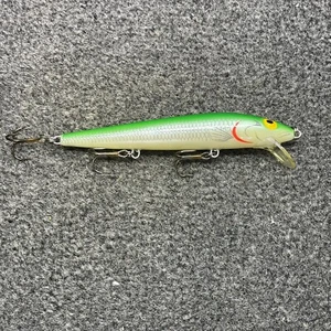 Storm ThunderStick Vintage Jerkbait Lure 4.5" - Emerald TS11272 - Picture 1 of 9