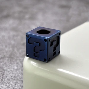 EDC Titanio Signo de Interrogación Bloque Cuchillo Cordón Cuentas Collar Colgante Hágalo Usted Mismo Azul - Imagen 1 de 2