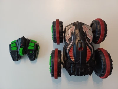 Ferngesteuertes Spielzeugauto inkl. Akkupack und Ladegerät - Bild 1 von 2