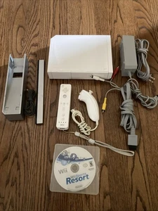 Nintendo Wii Console RVL 001 Complete System Bundle with Wii Sports - Picture 1 of 10