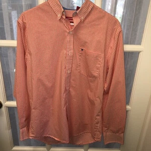 IZOD - Camisa L/S Hombre ~ Cuadros Coral/Blanco ~ 100% Algodón S - Imagen 1 de 8