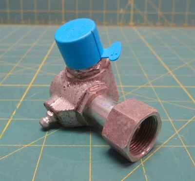 General Motors GM 1536341 Speedometer-Tachometer Drive Adaptor 6680-00-573-5240 - Image 1 of 4