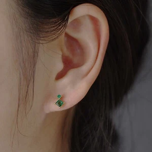 Delicati orecchini a perno con diamanti Duo da donna borchie Tragus in cartil... - Foto 1 di 15