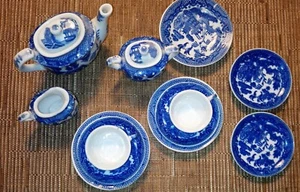 altes Puppengeschirr Blau Weiss Kaffee Tee Service Japan Asien? 14 Teile - Bild 1 von 14