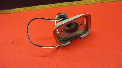 1966 年福特 FALCON 停车灯屋 NOS 左侧。 插槽被切割... — 第 1/4 张图片