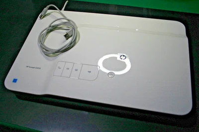 HP ScanJet G3110 piano e per diapositive - Immagine 1 di 4