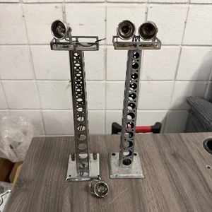 2 Marx 416 A Floodlight Towers - O Gauge Chrome - Parts Or Repair - Picture 1 of 7