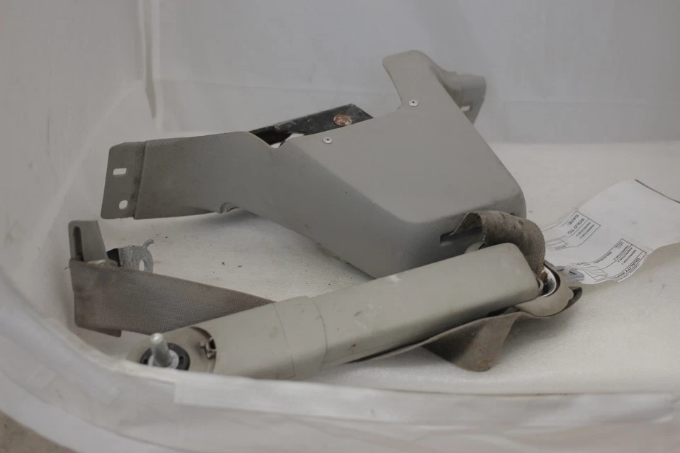 Chevrolet Silverado 1500 2008 genuino conjunto retractor cinturón de seguridad conductor bronceado Foto 1 de 4