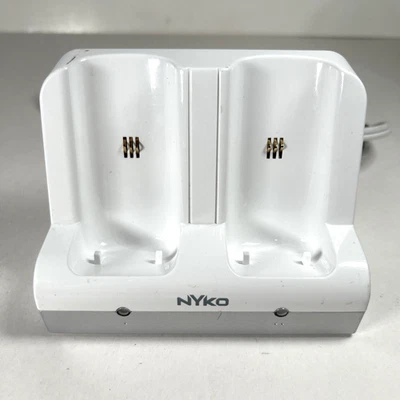 NYKO Charge Station #87000-A50 for Wii remotes - Image 1 of 3