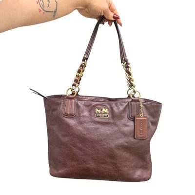 Bolsa de ombro Coach Madison 18668 couro marrom alça corrente bolsa com etiqueta pendurada - Imagem 1 de 4