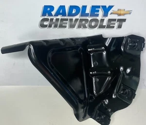 NEW GM OEM 17-18 CHEVY TRAX- FENDER BRACKET RIGHT- GENERAL MOTORS GMC 42334480 - Picture 1 of 1