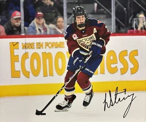 Laura STACEY Signed 8x10 Photo! TEAM CANADA WOMENS! Montreal VICTOIRE! W/COA - Foto 1 di 2