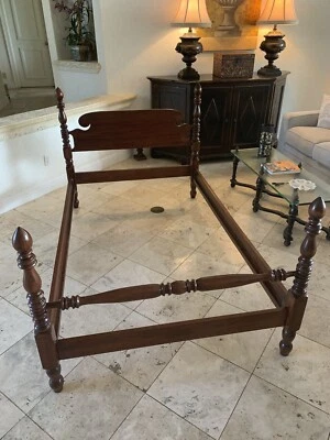 Antique 3/4 Bed Frame Mahogany - Image 1 of 4