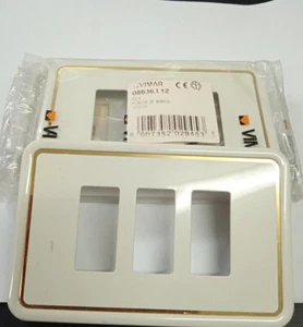 PLACCA VIMAR A 3 POST per la serie 800 si vende singolarmente - Picture 1 of 1