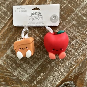 Addobbi natalizi Hallmark 2023 meglio insieme mela caramello - Foto 1 di 2