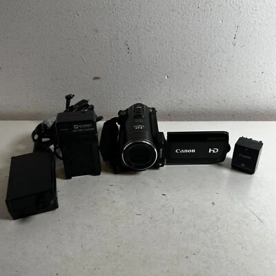 Canon Legria HF200 15x Optical Zoom HD Video Recorder Camera with Accessories - Image 1 of 4