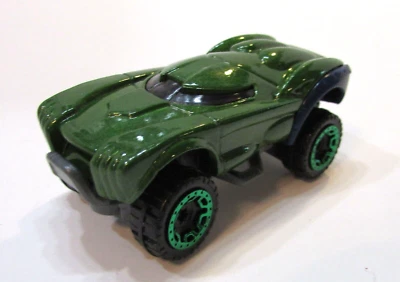 Vintage 2017 Mattel Hot Wheels Marvel Character Car 1:64 Green FLG54 Smart Hulk - Image 1 of 4