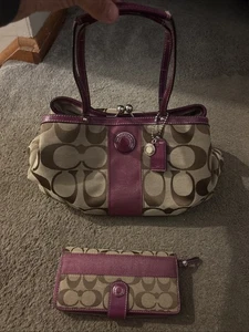 Coach F19190 Khaki Bordeaux Signatur Canvas Beuteltasche Tasche mit passender Geldbörse - Bild 1 von 13