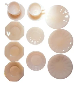 Panel interior escaso de ágata Akro + tazas rosa octubre platillos platos sopa tazas excelente - Imagen 1 de 2