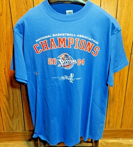 Detroit Pistons 2004 World Champions NBA Shirt Neu ohne Etikett blau großer Hologramm Aufkleber - Bild 1 von 5
