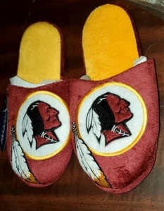 Washington Redskins Retro NFL Plush Big logo slippers mens size Small 7/8 foco - Picture 1 of 8