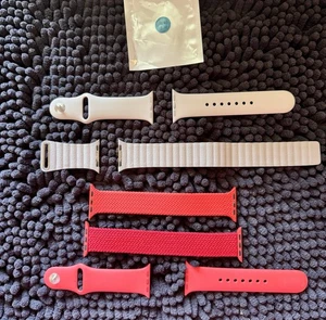Five Apple Series 6 - 40mm Multiple Watch Bands/ Product Red, Gray, Cream - Photo 1 sur 3
