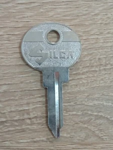Vintage NE20 Silca Blank Car Uncut Key for Fiat Moskvitch Renault Talbot ZAZ - Picture 1 of 2