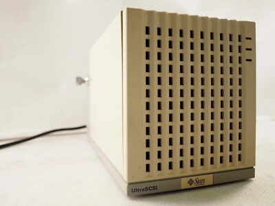 Sun Microsystems PN: 599-2231-01 StorEdge 711 Ultra SCSI Drivers Enclosure - Image 1 of 4