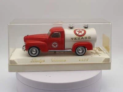 Dodge Tank Texaco Solido 1/43 Rosso - Immagine 1 di 2