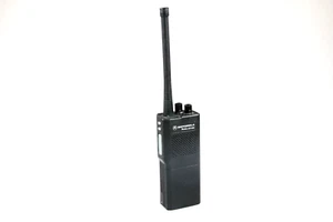Radio portatile Motorola GP300 VHF 8 canali incl. batteria nuova / Freq. = 146 - 174 MHz - Foto 1 di 3