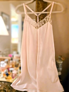 Flora Nikrooz Charmeuse Lace Trimmed Chemise Light Pink Polyester Lingerie M - Picture 1 of 4
