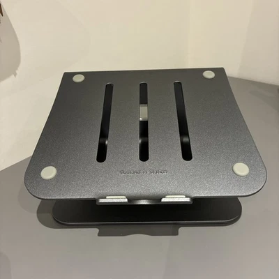 Bestand Laptop Stand, Aluminum Notebook Stand with Heat-Vent For MacBook - Image 1 of 4