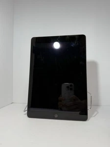 Apple iPad 9. Gen 64GB 10,2" A2603 MK663LL/A Wi-Fi + Cellular Gut (WG) - Bild 1 von 3