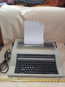 vintage Nakajima AE-560 Electronic Typewriter model ew-1000 Tested, needs ribbon - Picture 1 of 17
