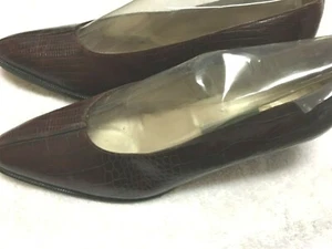 Bally Women Marti Red Brown Size 71/2 Shoes 2" Heels Made in Italy - Picture 1 of 4