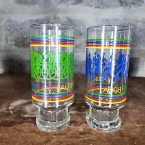 Juego de 2 vasos para beber LOVE LAUGH PLAY LIVE de PDC de colección C1980 - Imagen 1 de 3