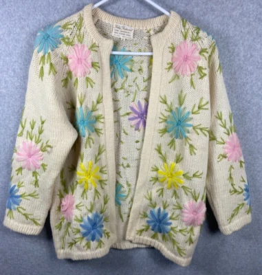 Cardigã feminino vintage de lã médio marfim bordado à mão fio pastel flores - Imagem 1 de 4