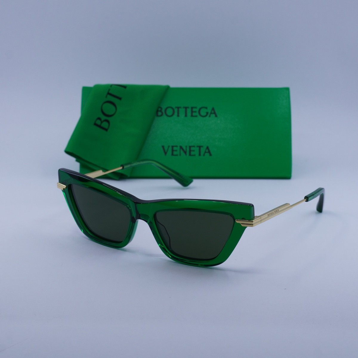 Bottega Veneta BV1241S 003 Sunglasses Green/Gold Cat Eye Frame, Green Lenses Bv1241s Sunglasses - Bottega Veneta - Acetate - Green main image 4