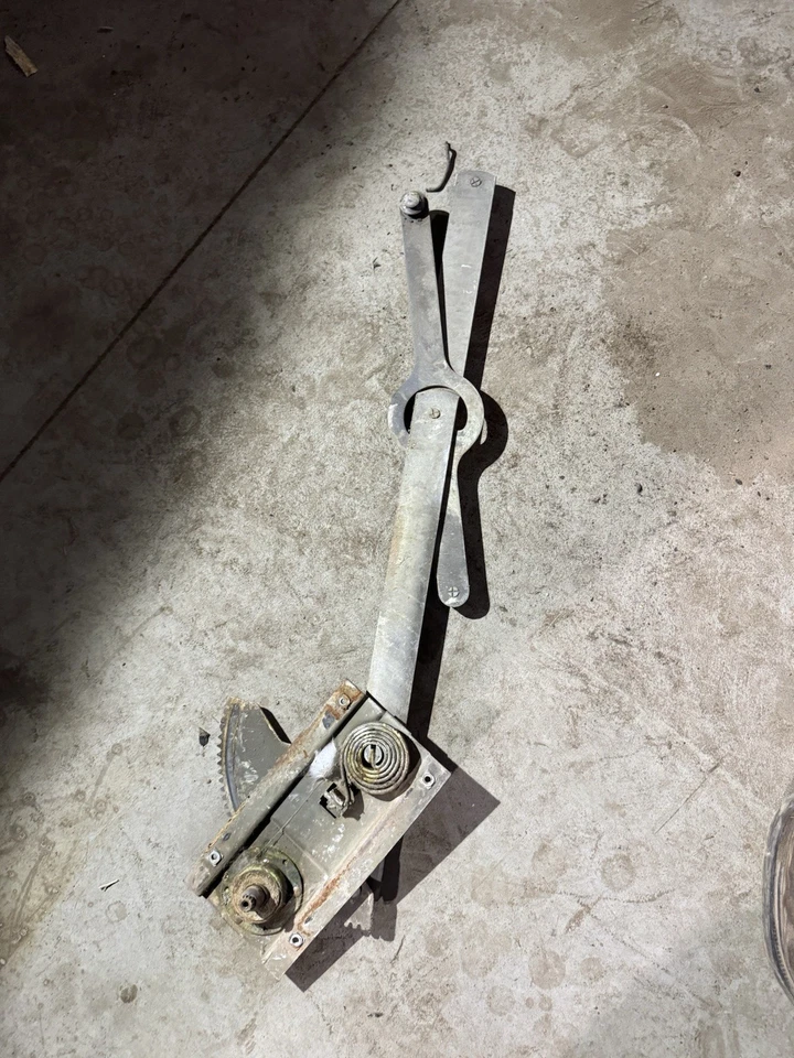 Manivela deslizante ventana lateral pasajero camioneta Dodge W200 61-71 Foto 1 de 1