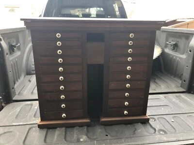 великолепный ювелирный шкаф c1880 из красного дерева фарфоровые тяги 27,5 дюйма ширина x 24 дюйма высота x 11,25 - Изображение 1 из 4