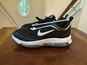 Nike Air Max AP Damen Größe 9 CU4870 001 Laufschuh schwarz weiß Sneaker - Bild 1 von 9