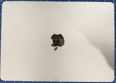 Apple MacBook Air 13" Laptop 2022 Apple M2 8GB Removed SSD Space Gray (A2681) - Image 1 of 4