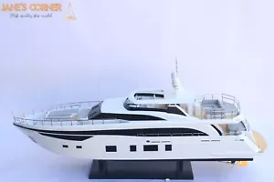 37" PRINCESS 35M YACHT - High quality model ship - White hull version - Picture 1 of 18