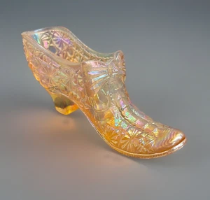 Boyd Iridescent Pink Glass Daisy Pattern Slipper with Bow 6" in Length - Picture 1 of 9