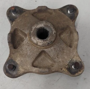 05 Polaris Sportsman 500 4x4 Rear Left Wheel Hub - Picture 1 of 3