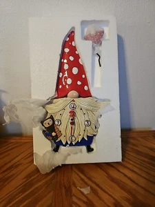 Enesco Allen Designs - Wren The Gnome Clock #6012445 - Picture 1 of 2