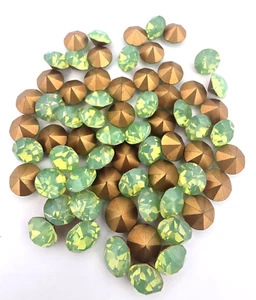 SWAROVSKI Loose Stones 11mm Green Qty 65 Round Faceted - Picture 1 of 3