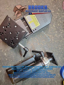 Bras oscillant pour station d'accueil pour ordinateur portable Havis C-MD-119 avec console latérale C-HDM-205 KIT ÉLÉVATEUR OCCASION - Photo 1/8