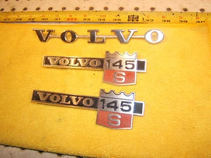 Genuine Volvo 1971 145 S Wagon front fender sides rear hatch Metal OEM 3 Emblems - Bild 1 von 19